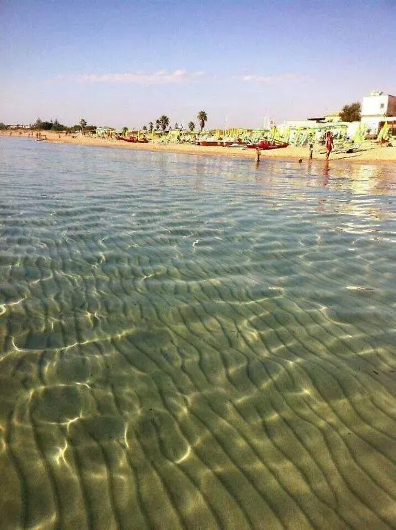Spiaggia Delle Conchiglie Marsala Italien